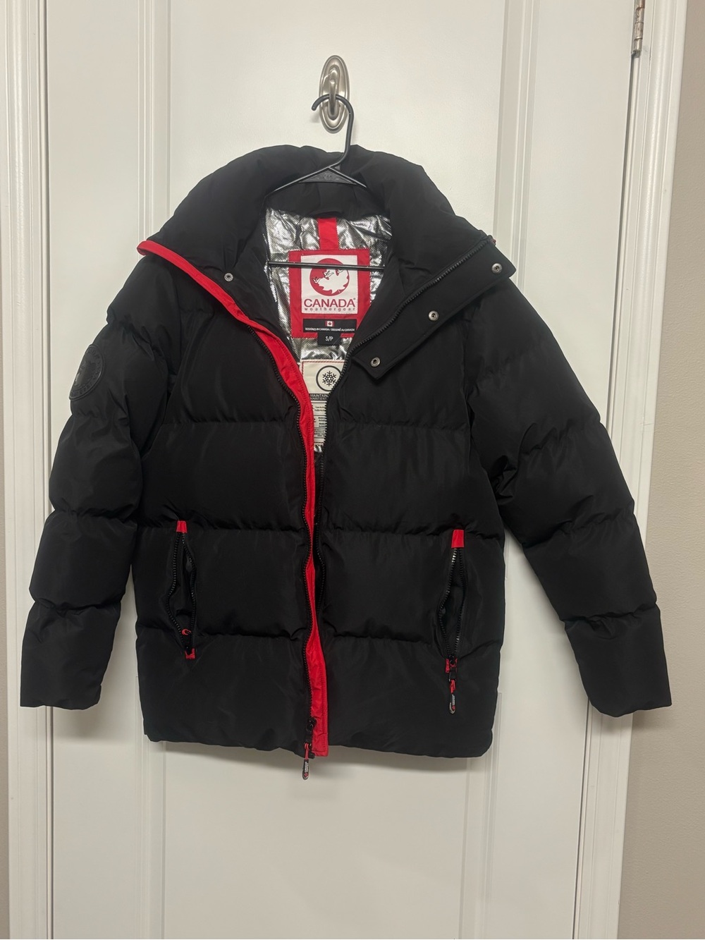 Canada Weathergear  | Black Puffer Jacket with Red Accents | Size S